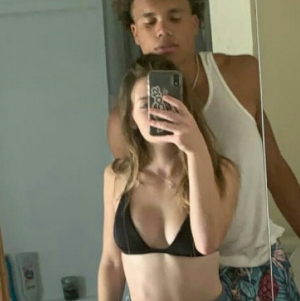 Meet your Posher, Caitlin